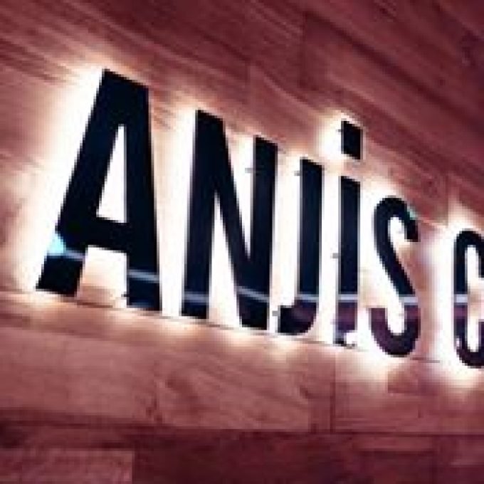 Караоке-бар Anjis club