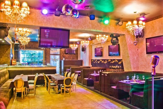 Ресторан Мафия Караоке клуб в ТРК Украина